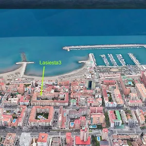 https://apartamento-lujo-playa-lasiesta3.es-andalucia.com